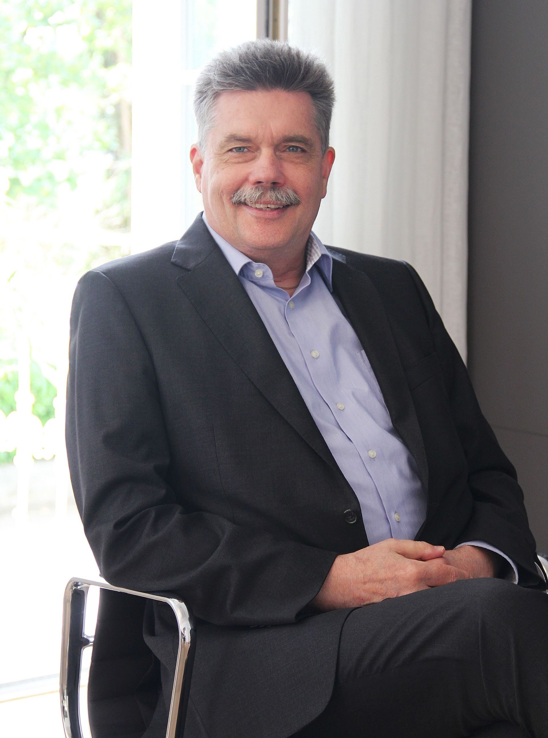 Dr. Dirk Findeisen